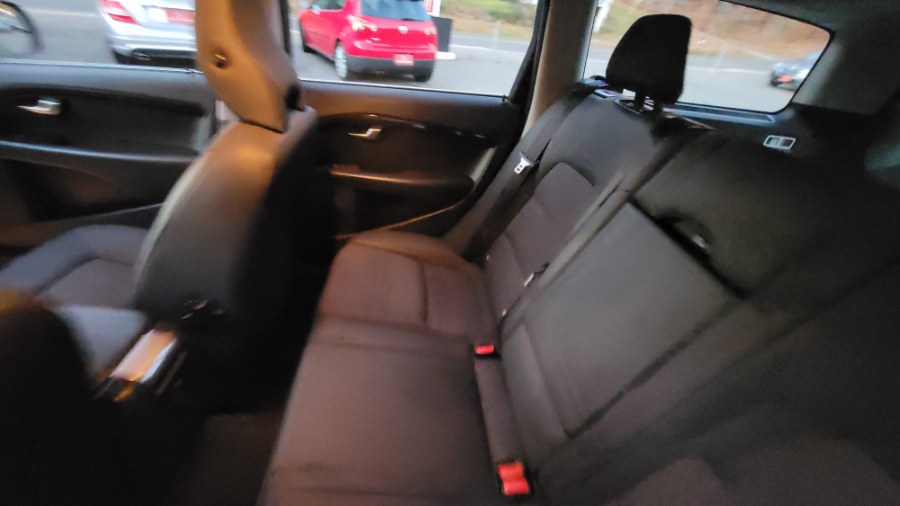 Used Volvo XC70 4dr Wgn 3.2L AWD 2011 | House of Cars. Watertown, Connecticut Used Volvo XC70 4dr Wgn 3.2L AWD 2011 | House of Cars. Watertown, Connecticut