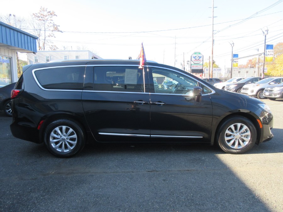 2019 Chrysler Pacifica Touring L FWD, available for sale in Linden, New Jersey | Route 27 Auto Mall. Linden, New Jersey 2019 Chrysler Pacifica Touring L FWD, available for sale in Linden, New Jersey | Route 27 Auto Mall. Linden, New Jersey