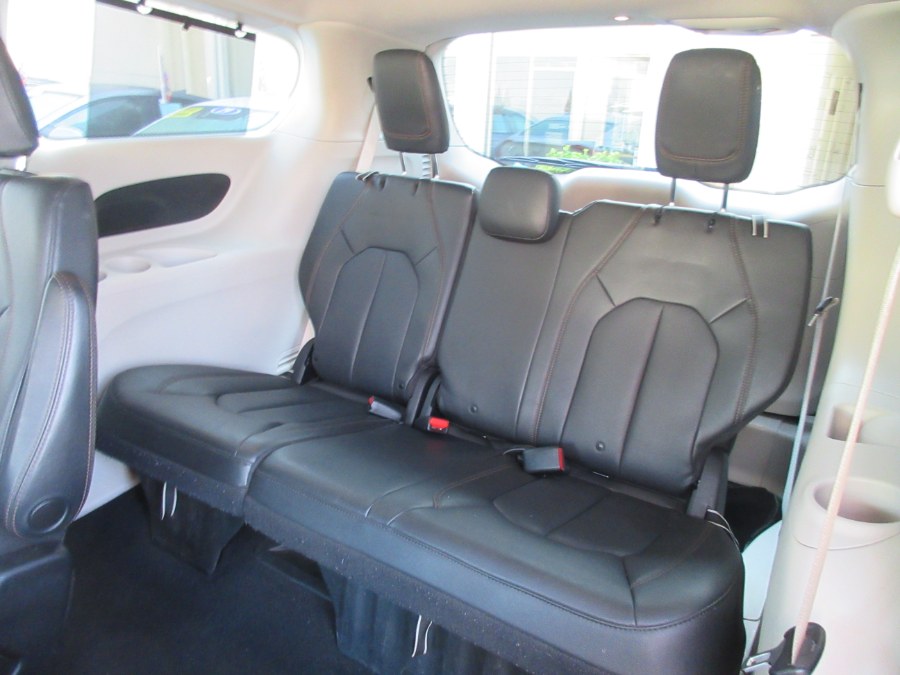 2019 Chrysler Pacifica Touring L FWD, available for sale in Linden, New Jersey | Route 27 Auto Mall. Linden, New Jersey 2019 Chrysler Pacifica Touring L FWD, available for sale in Linden, New Jersey | Route 27 Auto Mall. Linden, New Jersey