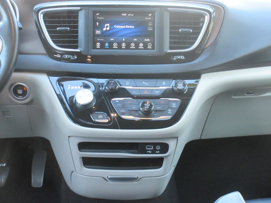 2019 Chrysler Pacifica Touring L FWD, available for sale in Linden, New Jersey | Route 27 Auto Mall. Linden, New Jersey 2019 Chrysler Pacifica Touring L FWD, available for sale in Linden, New Jersey | Route 27 Auto Mall. Linden, New Jersey
