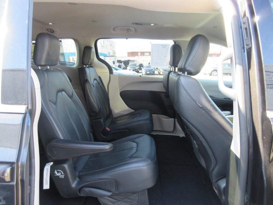 2019 Chrysler Pacifica Touring L FWD, available for sale in Linden, New Jersey | Route 27 Auto Mall. Linden, New Jersey 2019 Chrysler Pacifica Touring L FWD, available for sale in Linden, New Jersey | Route 27 Auto Mall. Linden, New Jersey
