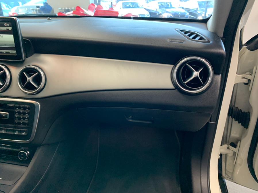 2015 Mercedes-Benz GLA-Class 4MATIC 4dr GLA250, available for sale in Inwood, New York | 5 Towns Drive. Inwood, New York 2015 Mercedes-Benz GLA-Class 4MATIC 4dr GLA250, available for sale in Inwood, New York | 5 Towns Drive. Inwood, New York