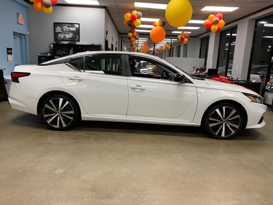 Used Nissan Altima 2.5 SR Sedan 2019 | 5 Towns Drive. Inwood, New York Used Nissan Altima 2.5 SR Sedan 2019 | 5 Towns Drive. Inwood, New York