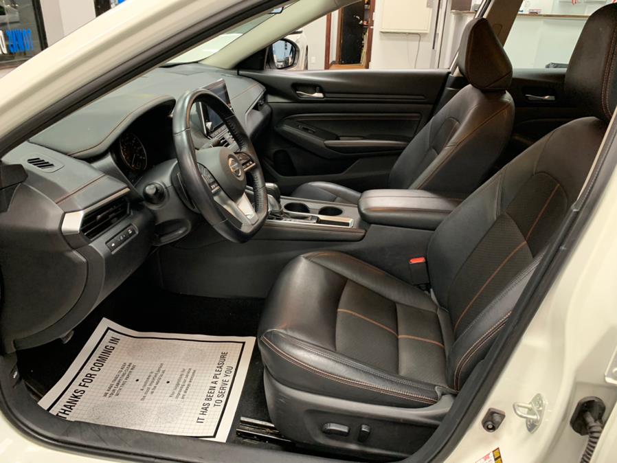 Used Nissan Altima 2.5 SR Sedan 2019 | 5 Towns Drive. Inwood, New York Used Nissan Altima 2.5 SR Sedan 2019 | 5 Towns Drive. Inwood, New York