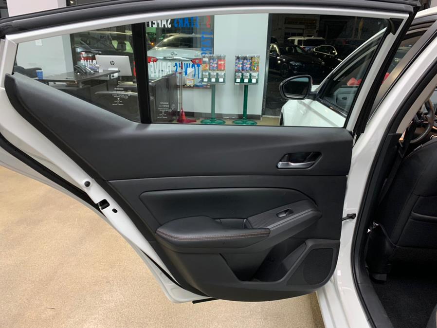 Used Nissan Altima 2.5 SR Sedan 2019 | 5 Towns Drive. Inwood, New York Used Nissan Altima 2.5 SR Sedan 2019 | 5 Towns Drive. Inwood, New York
