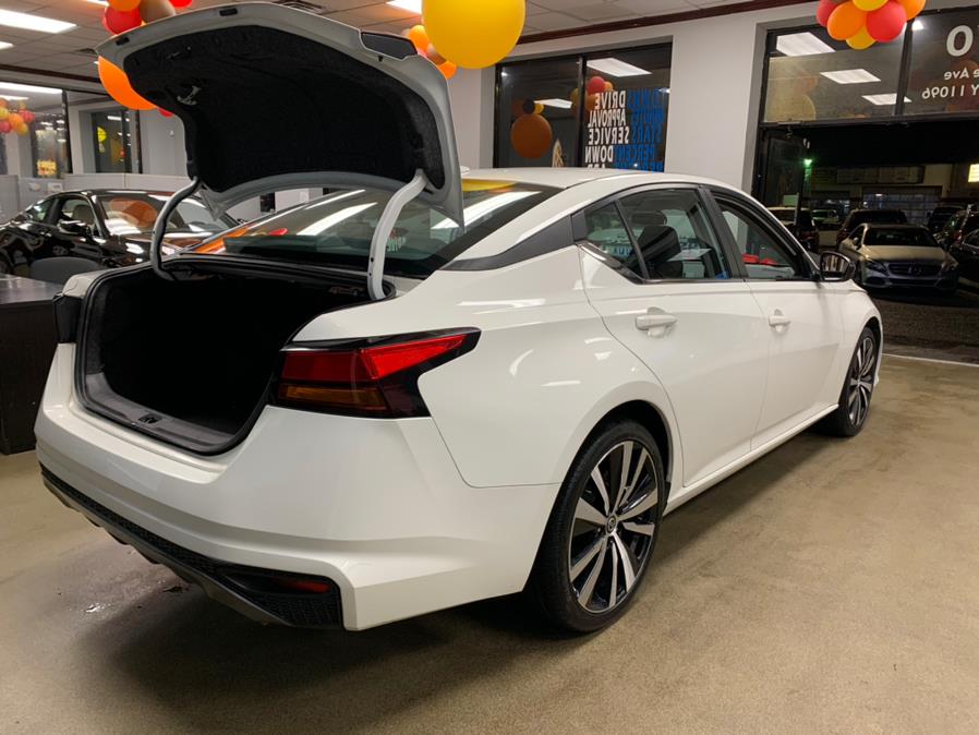 Used Nissan Altima 2.5 SR Sedan 2019 | 5 Towns Drive. Inwood, New York Used Nissan Altima 2.5 SR Sedan 2019 | 5 Towns Drive. Inwood, New York