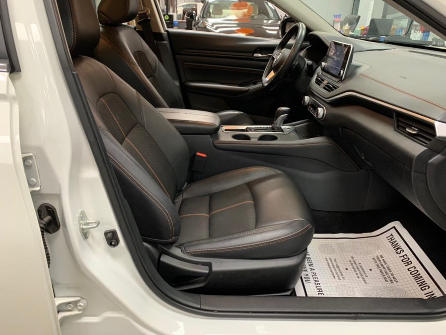 Used Nissan Altima 2.5 SR Sedan 2019 | 5 Towns Drive. Inwood, New York Used Nissan Altima 2.5 SR Sedan 2019 | 5 Towns Drive. Inwood, New York