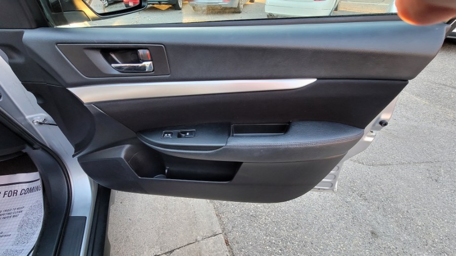 Used Subaru Outback 4dr Wgn H4 Auto 2.5i Premium 2014 | House of Cars. Watertown, Connecticut Used Subaru Outback 4dr Wgn H4 Auto 2.5i Premium 2014 | House of Cars. Watertown, Connecticut