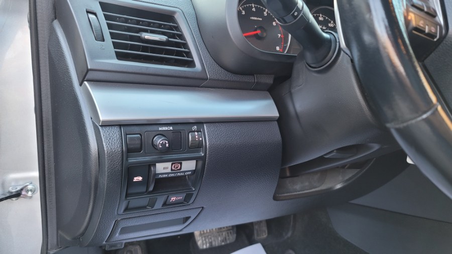 Used Subaru Outback 4dr Wgn H4 Auto 2.5i Premium 2014 | House of Cars. Watertown, Connecticut Used Subaru Outback 4dr Wgn H4 Auto 2.5i Premium 2014 | House of Cars. Watertown, Connecticut