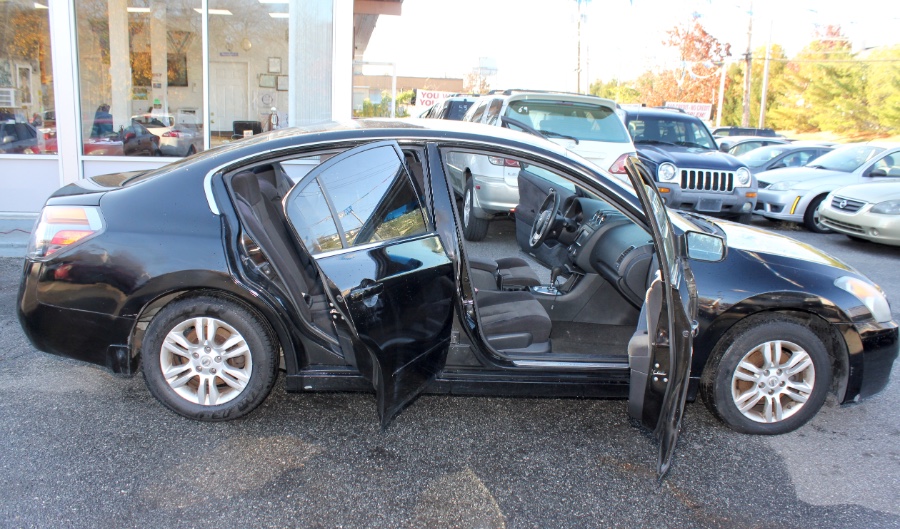 2009 Nissan Altima 4dr Sdn I4 CVT 2.5 S, available for sale in West Babylon, New York | Boss Auto Sales. West Babylon, New York 2009 Nissan Altima 4dr Sdn I4 CVT 2.5 S, available for sale in West Babylon, New York | Boss Auto Sales. West Babylon, New York