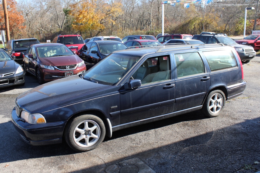 1998 Volvo V70 5dr Wgn Auto GLT HT/LR Turbo, available for sale in West Babylon, New York | Boss Auto Sales. West Babylon, New York 1998 Volvo V70 5dr Wgn Auto GLT HT/LR Turbo, available for sale in West Babylon, New York | Boss Auto Sales. West Babylon, New York