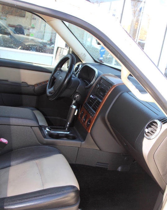 2008 Ford Explorer 4WD 4dr V6 Eddie Bauer, available for sale in West Babylon, New York | Boss Auto Sales. West Babylon, New York 2008 Ford Explorer 4WD 4dr V6 Eddie Bauer, available for sale in West Babylon, New York | Boss Auto Sales. West Babylon, New York