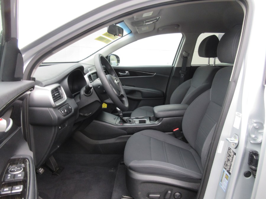 Used Kia Sorento LX V6 FWD 2019 | Route 27 Auto Mall. Linden, New Jersey Used Kia Sorento LX V6 FWD 2019 | Route 27 Auto Mall. Linden, New Jersey