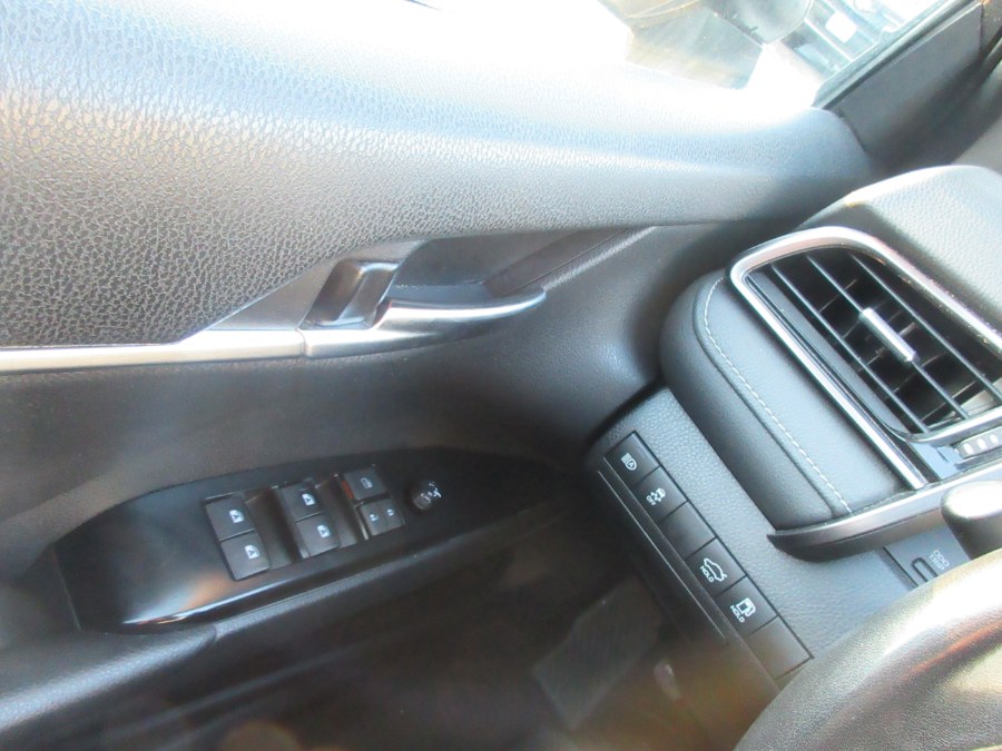 Used Toyota Camry SE Auto (Natl) 2019 | Route 27 Auto Mall. Linden, New Jersey Used Toyota Camry SE Auto (Natl) 2019 | Route 27 Auto Mall. Linden, New Jersey