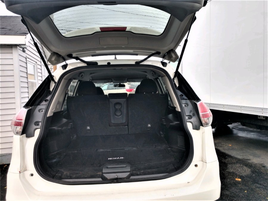 2016 Nissan Rogue FWD 4dr S, available for sale in COPIAGUE, New York | Warwick Auto Sales Inc. COPIAGUE, New York 2016 Nissan Rogue FWD 4dr S, available for sale in COPIAGUE, New York | Warwick Auto Sales Inc. COPIAGUE, New York