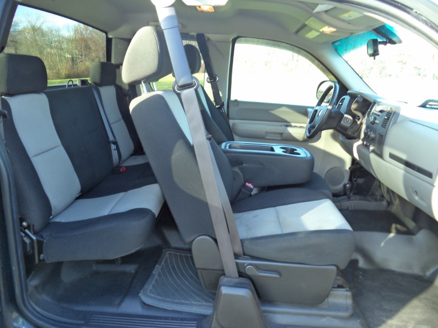 2009 Chevrolet Silverado 1500 EXT 4X4 LS, available for sale in Berlin, Connecticut | International Motorcars llc. Berlin, Connecticut 2009 Chevrolet Silverado 1500 EXT 4X4 LS, available for sale in Berlin, Connecticut | International Motorcars llc. Berlin, Connecticut