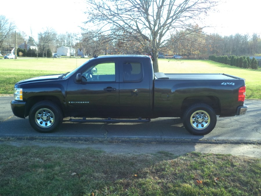 2009 Chevrolet Silverado 1500 EXT 4X4 LS, available for sale in Berlin, Connecticut | International Motorcars llc. Berlin, Connecticut 2009 Chevrolet Silverado 1500 EXT 4X4 LS, available for sale in Berlin, Connecticut | International Motorcars llc. Berlin, Connecticut