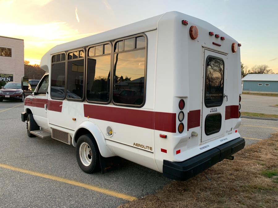 Used Ford Econoline Commercial Cutaway E-350 Super Duty 158" SRW 2015 | Danny's Auto Sales. Methuen, Massachusetts Used Ford Econoline Commercial Cutaway E-350 Super Duty 158" SRW 2015 | Danny's Auto Sales. Methuen, Massachusetts