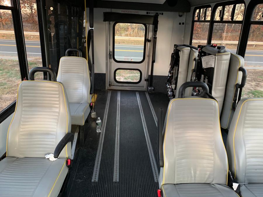Used Ford Econoline Commercial Cutaway E-350 Super Duty 158" SRW 2015 | Danny's Auto Sales. Methuen, Massachusetts Used Ford Econoline Commercial Cutaway E-350 Super Duty 158" SRW 2015 | Danny's Auto Sales. Methuen, Massachusetts
