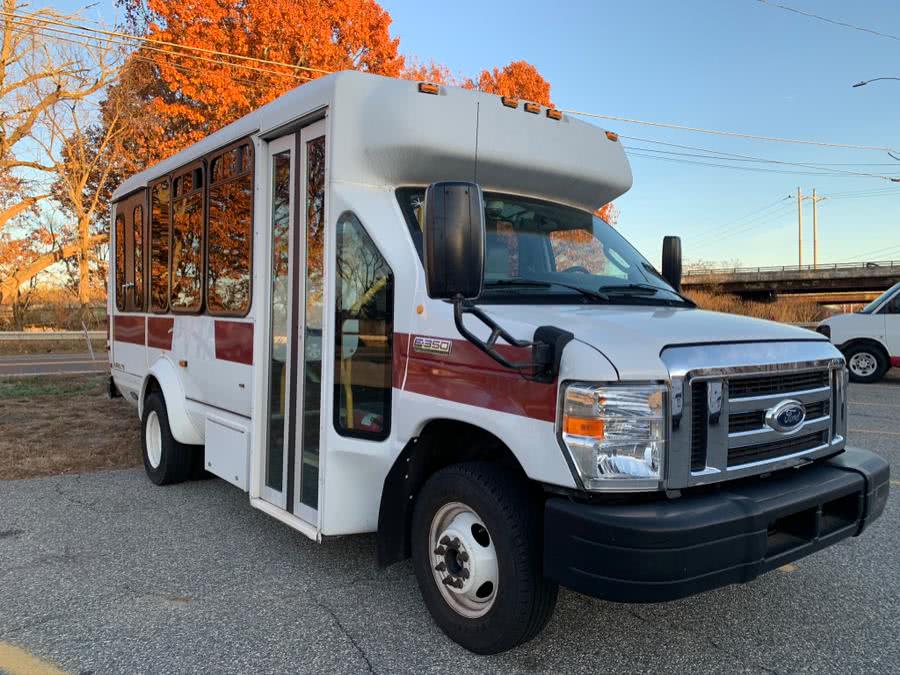 2015 Ford Econoline Commercial Cutaway E-350 Super Duty 158" SRW, available for sale in Methuen, Massachusetts | Danny's Auto Sales. Methuen, Massachusetts