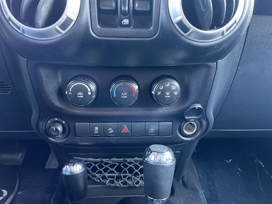 2015 Jeep Wrangler Unlimited 4WD 4dr Sahara, available for sale in Elida, Ohio | Josh's All Under Ten LLC. Elida, Ohio 2015 Jeep Wrangler Unlimited 4WD 4dr Sahara, available for sale in Elida, Ohio | Josh's All Under Ten LLC. Elida, Ohio
