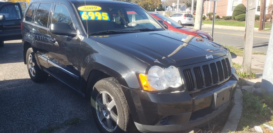 2009 Jeep Grand Cherokee 4WD 4dr Laredo, available for sale in Patchogue, New York | Romaxx Truxx. Patchogue, New York