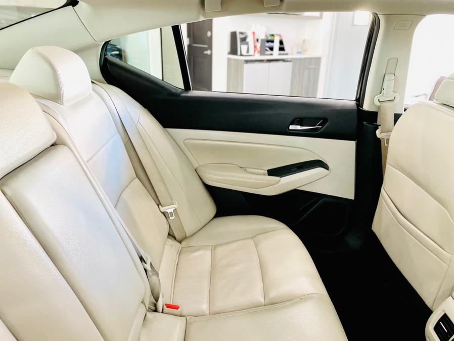 Used Nissan Altima 2.5 Platinum AWD Sedan 2019 | Luxury Motor Club. Franklin Square, New York Used Nissan Altima 2.5 Platinum AWD Sedan 2019 | Luxury Motor Club. Franklin Square, New York