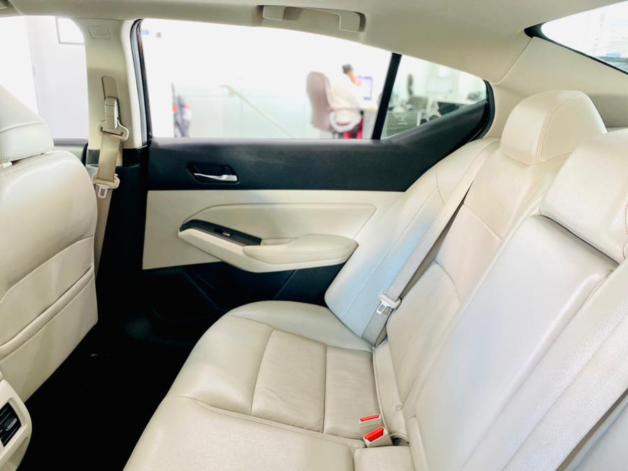 Used Nissan Altima 2.5 Platinum AWD Sedan 2019 | Luxury Motor Club. Franklin Square, New York Used Nissan Altima 2.5 Platinum AWD Sedan 2019 | Luxury Motor Club. Franklin Square, New York
