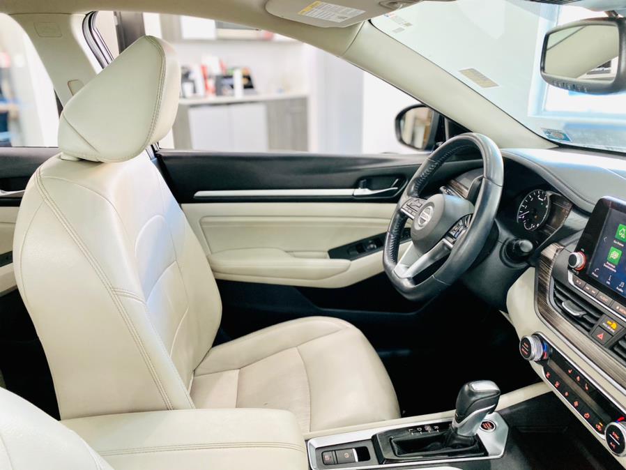 Used Nissan Altima 2.5 Platinum AWD Sedan 2019 | Luxury Motor Club. Franklin Square, New York Used Nissan Altima 2.5 Platinum AWD Sedan 2019 | Luxury Motor Club. Franklin Square, New York