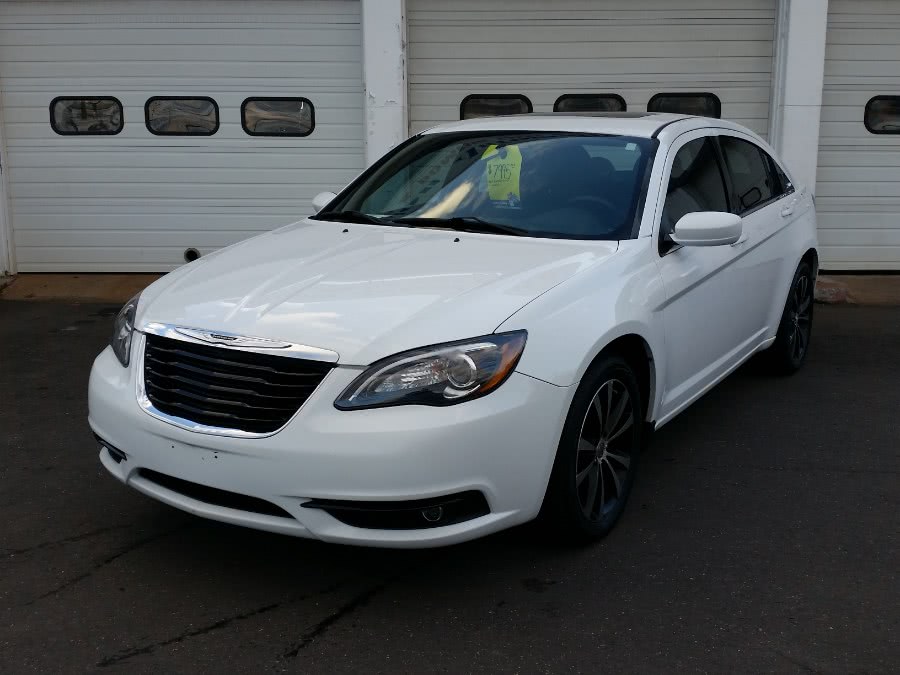 Used Chrysler 200 4dr Sdn S 2012 | Action Automotive. Berlin, Connecticut Used Chrysler 200 4dr Sdn S 2012 | Action Automotive. Berlin, Connecticut