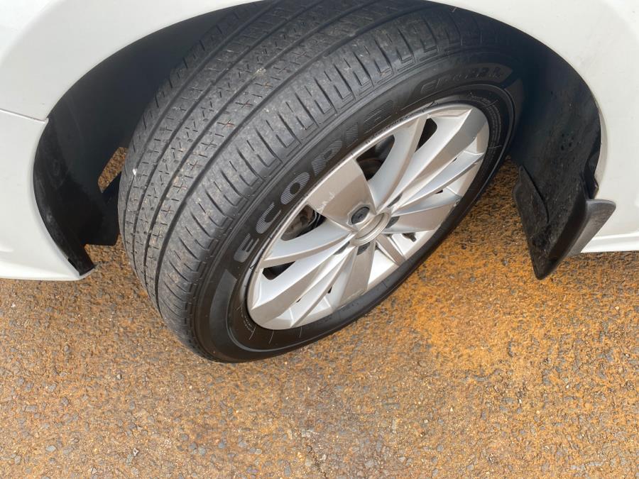 2016 Volkswagen Jetta Sedan 4dr Auto 1.4T SE, available for sale in Stamford, Connecticut | Harbor View Auto Sales LLC. Stamford, Connecticut 2016 Volkswagen Jetta Sedan 4dr Auto 1.4T SE, available for sale in Stamford, Connecticut | Harbor View Auto Sales LLC. Stamford, Connecticut