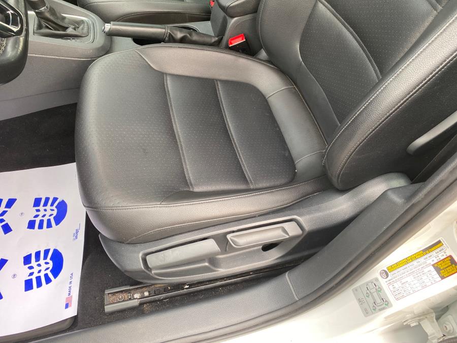 2016 Volkswagen Jetta Sedan 4dr Auto 1.4T SE, available for sale in Stamford, Connecticut | Harbor View Auto Sales LLC. Stamford, Connecticut 2016 Volkswagen Jetta Sedan 4dr Auto 1.4T SE, available for sale in Stamford, Connecticut | Harbor View Auto Sales LLC. Stamford, Connecticut