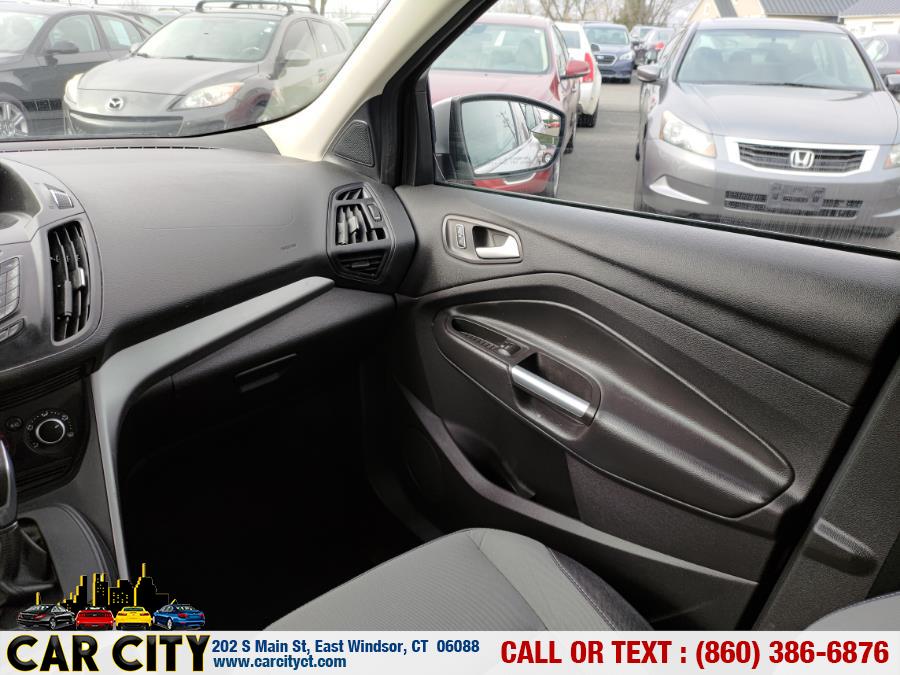 2014 Ford Escape 4WD 4dr SE, available for sale in East Windsor, Connecticut | Car City LLC. East Windsor, Connecticut 2014 Ford Escape 4WD 4dr SE, available for sale in East Windsor, Connecticut | Car City LLC. East Windsor, Connecticut