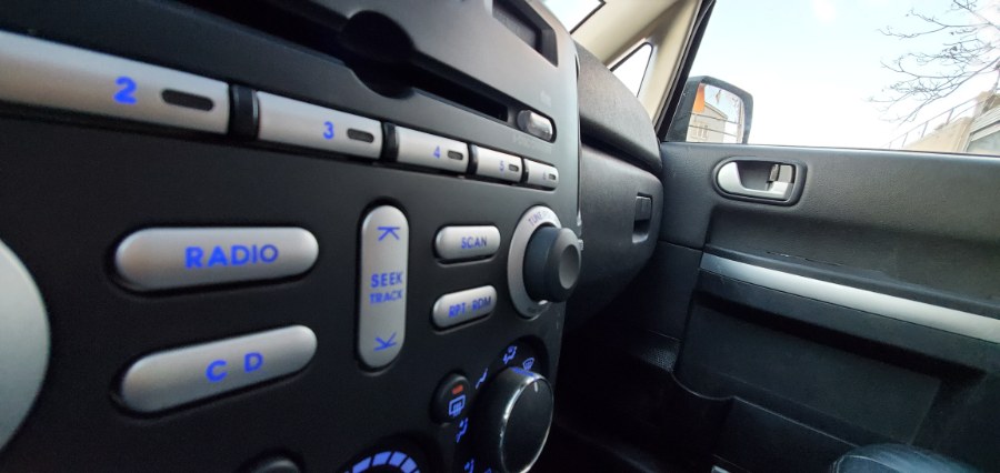 Used Mitsubishi Endeavor AWD 4dr SE 2011 | Rubber Bros Auto World. Brooklyn, New York Used Mitsubishi Endeavor AWD 4dr SE 2011 | Rubber Bros Auto World. Brooklyn, New York