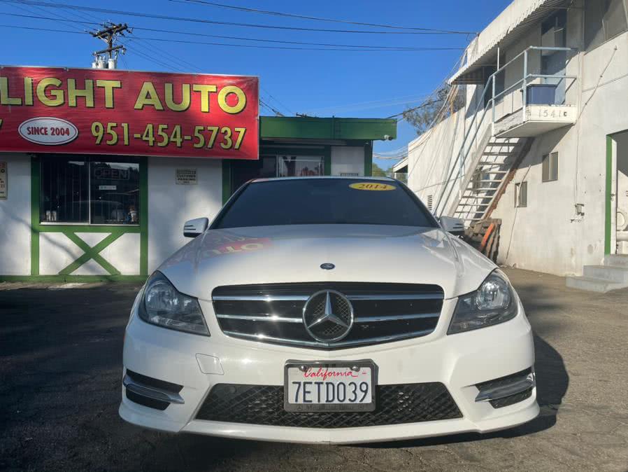 2014 Mercedes-Benz C-Class 4dr Sdn C 250 Luxury RWD, available for sale in Corona, California | Green Light Auto. Corona, California