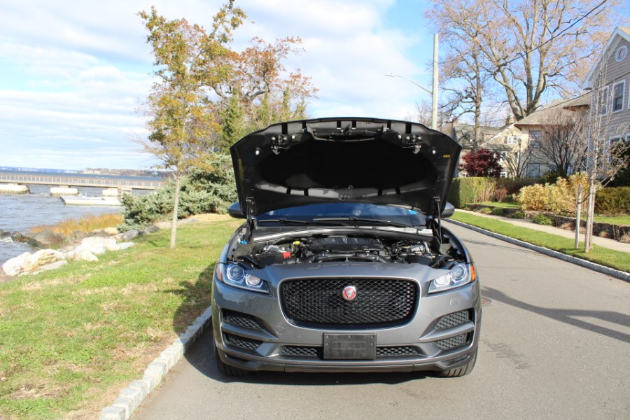2017 Jaguar F-PACE 35t Premium AWD, available for sale in Great Neck, New York | Great Neck Car Buyers & Sellers. Great Neck, New York 2017 Jaguar F-PACE 35t Premium AWD, available for sale in Great Neck, New York | Great Neck Car Buyers & Sellers. Great Neck, New York