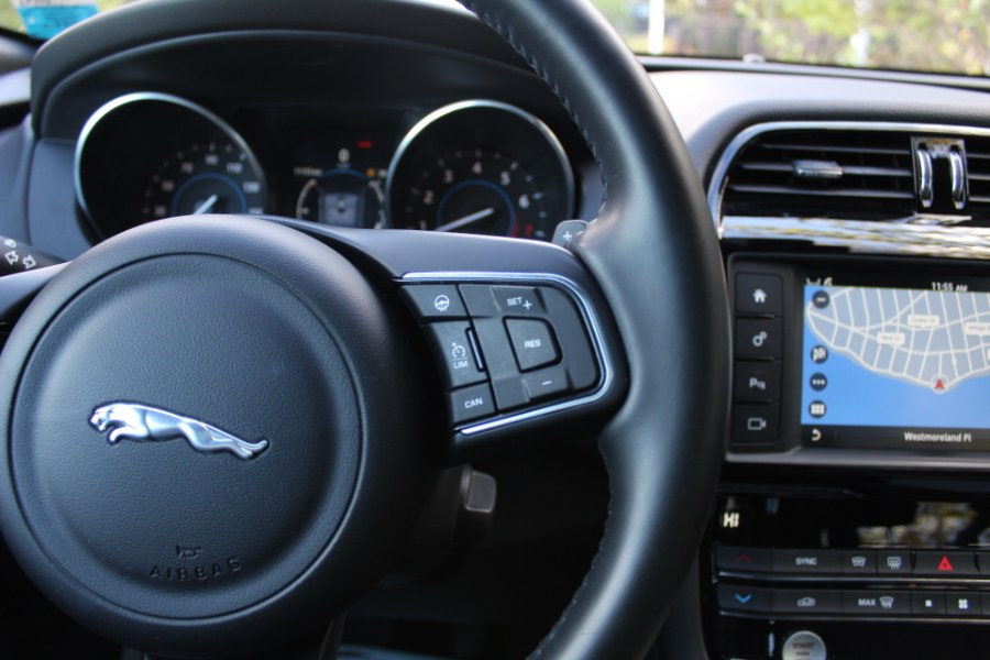 2017 Jaguar F-PACE 35t Premium AWD, available for sale in Great Neck, New York | Great Neck Car Buyers & Sellers. Great Neck, New York 2017 Jaguar F-PACE 35t Premium AWD, available for sale in Great Neck, New York | Great Neck Car Buyers & Sellers. Great Neck, New York