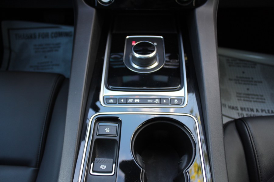 2017 Jaguar F-PACE 35t Premium AWD, available for sale in Great Neck, New York | Great Neck Car Buyers & Sellers. Great Neck, New York 2017 Jaguar F-PACE 35t Premium AWD, available for sale in Great Neck, New York | Great Neck Car Buyers & Sellers. Great Neck, New York