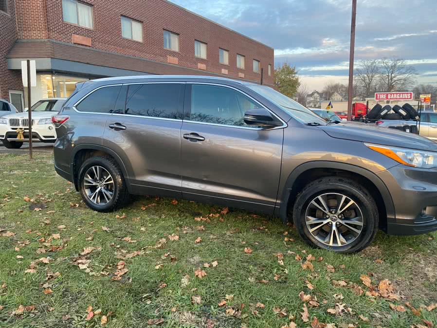 2016 Toyota Highlander AWD 4dr V6 XLE (Natl), available for sale in Danbury, Connecticut | Safe Used Auto Sales LLC. Danbury, Connecticut