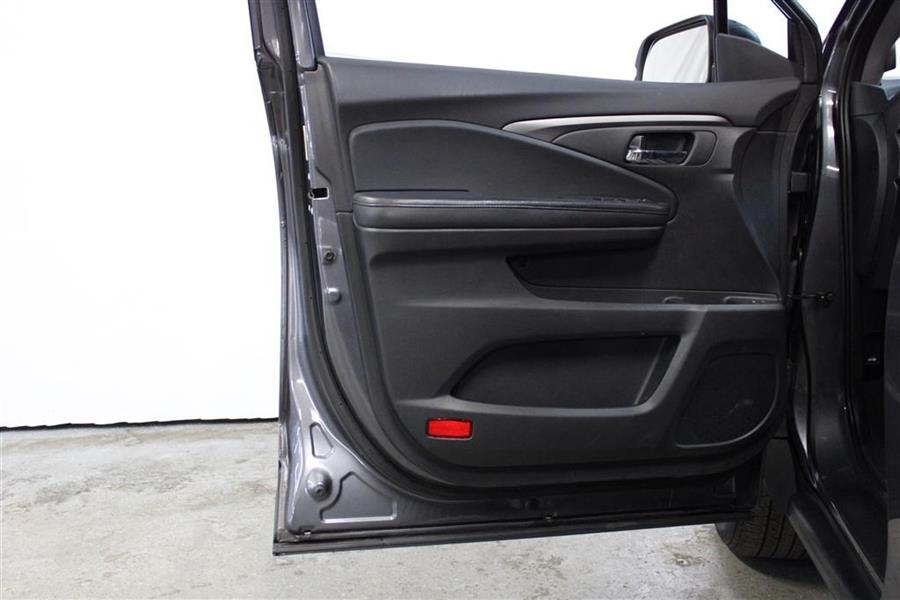 Used Honda Pilot EXL 2016 | Fast Track Motors. Paterson, New Jersey Used Honda Pilot EXL 2016 | Fast Track Motors. Paterson, New Jersey