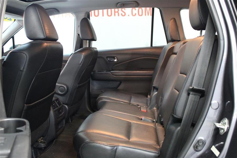 Used Honda Pilot EXL 2016 | Fast Track Motors. Paterson, New Jersey Used Honda Pilot EXL 2016 | Fast Track Motors. Paterson, New Jersey