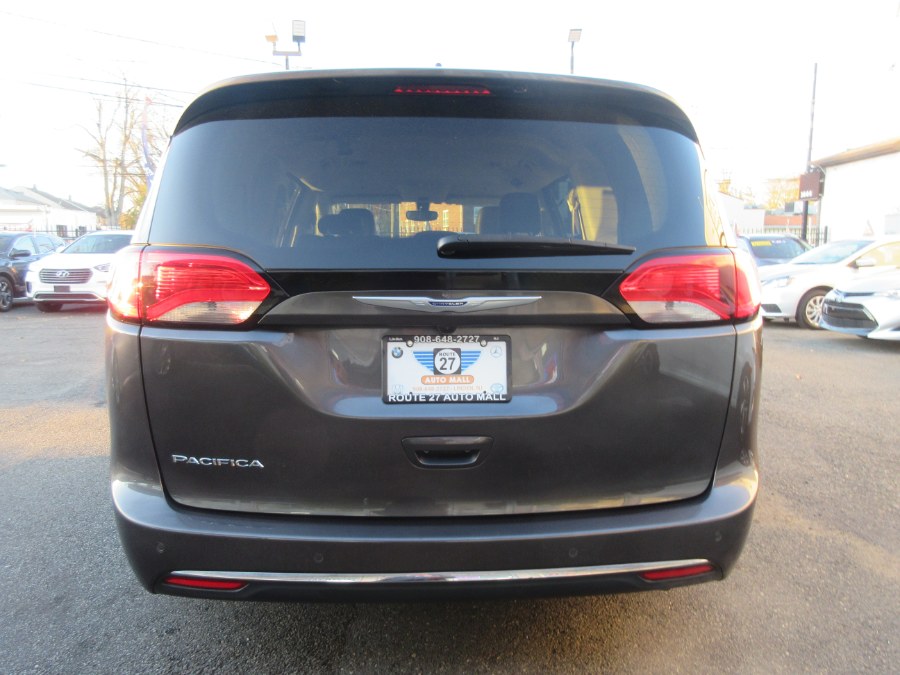 Used Chrysler Pacifica Touring L FWD 2019 | Route 27 Auto Mall. Linden, New Jersey Used Chrysler Pacifica Touring L FWD 2019 | Route 27 Auto Mall. Linden, New Jersey