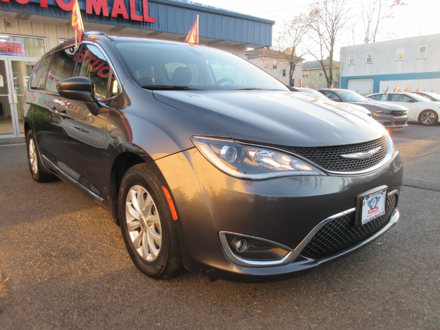 Used Chrysler Pacifica Touring L FWD 2019 | Route 27 Auto Mall. Linden, New Jersey Used Chrysler Pacifica Touring L FWD 2019 | Route 27 Auto Mall. Linden, New Jersey