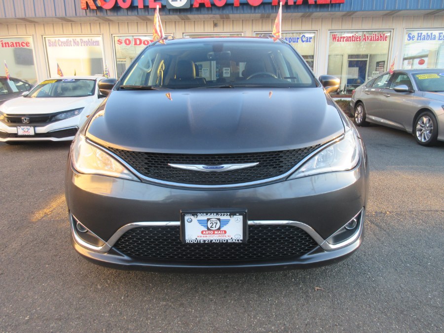 Used Chrysler Pacifica Touring L FWD 2019 | Route 27 Auto Mall. Linden, New Jersey Used Chrysler Pacifica Touring L FWD 2019 | Route 27 Auto Mall. Linden, New Jersey