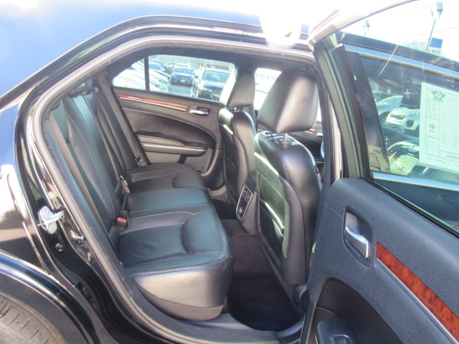 Used Chrysler 300 4dr Sdn V6 Limited AWD 2012 | Route 27 Auto Mall. Linden, New Jersey Used Chrysler 300 4dr Sdn V6 Limited AWD 2012 | Route 27 Auto Mall. Linden, New Jersey