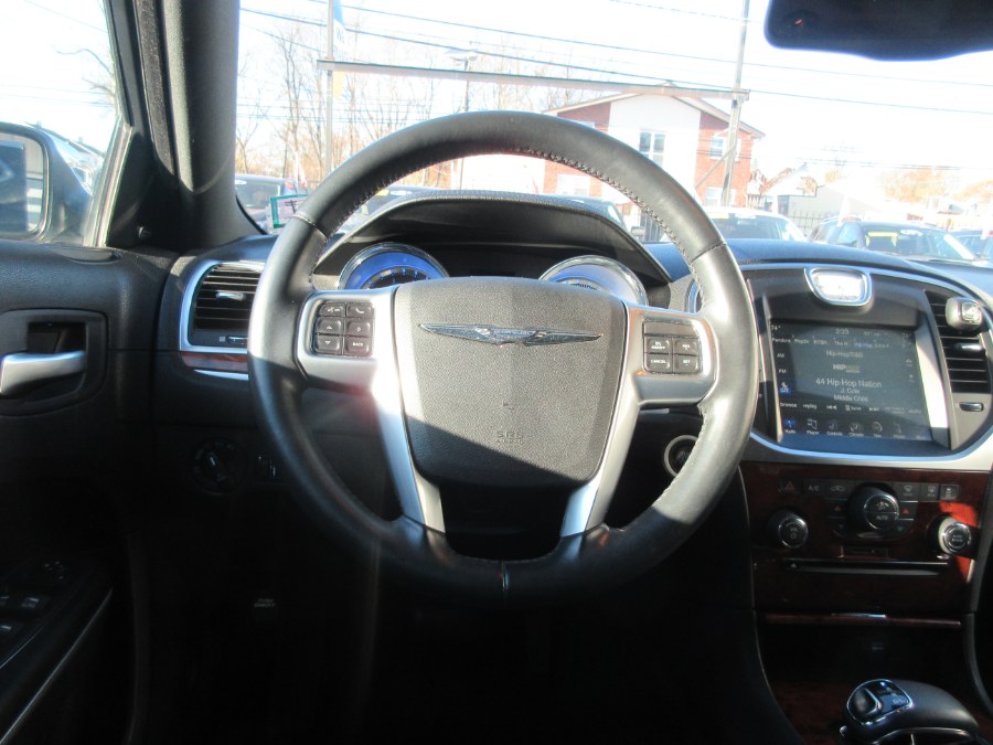 Used Chrysler 300 4dr Sdn V6 Limited AWD 2012 | Route 27 Auto Mall. Linden, New Jersey Used Chrysler 300 4dr Sdn V6 Limited AWD 2012 | Route 27 Auto Mall. Linden, New Jersey