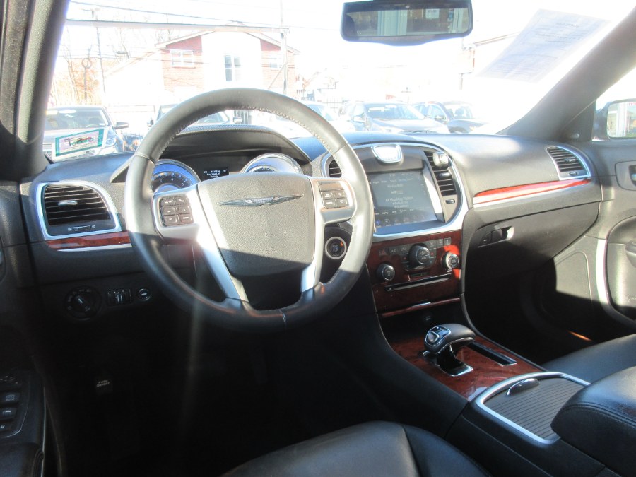 Used Chrysler 300 4dr Sdn V6 Limited AWD 2012 | Route 27 Auto Mall. Linden, New Jersey Used Chrysler 300 4dr Sdn V6 Limited AWD 2012 | Route 27 Auto Mall. Linden, New Jersey