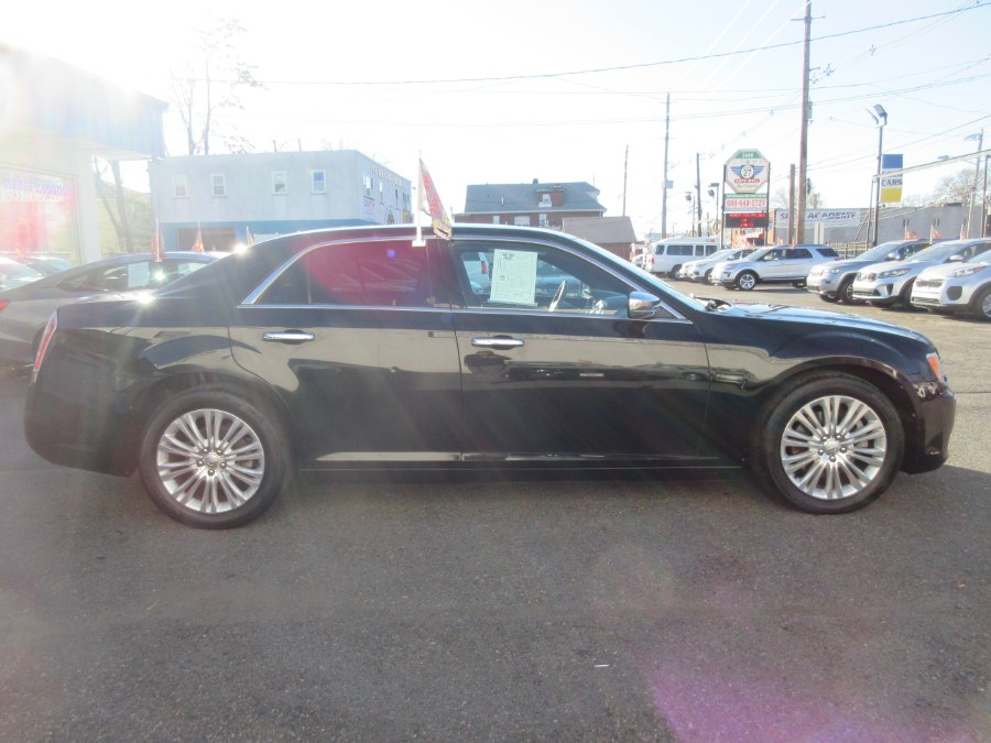 Used Chrysler 300 4dr Sdn V6 Limited AWD 2012 | Route 27 Auto Mall. Linden, New Jersey Used Chrysler 300 4dr Sdn V6 Limited AWD 2012 | Route 27 Auto Mall. Linden, New Jersey