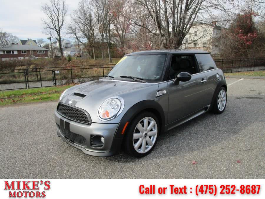 2008 MINI Cooper Hardtop 2dr Cpe S, available for sale in Stratford, Connecticut | Mike's Motors LLC. Stratford, Connecticut