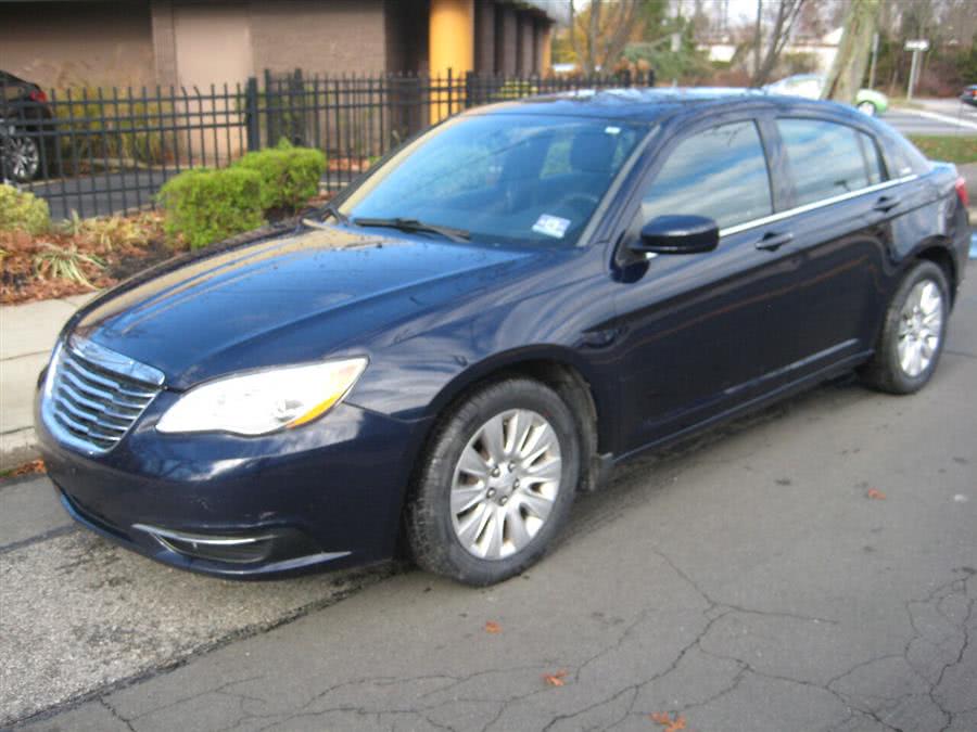 2014 Chrysler 200 LX 4dr Sedan, available for sale in Massapequa, New York | Rite Choice Auto Inc.. Massapequa, New York